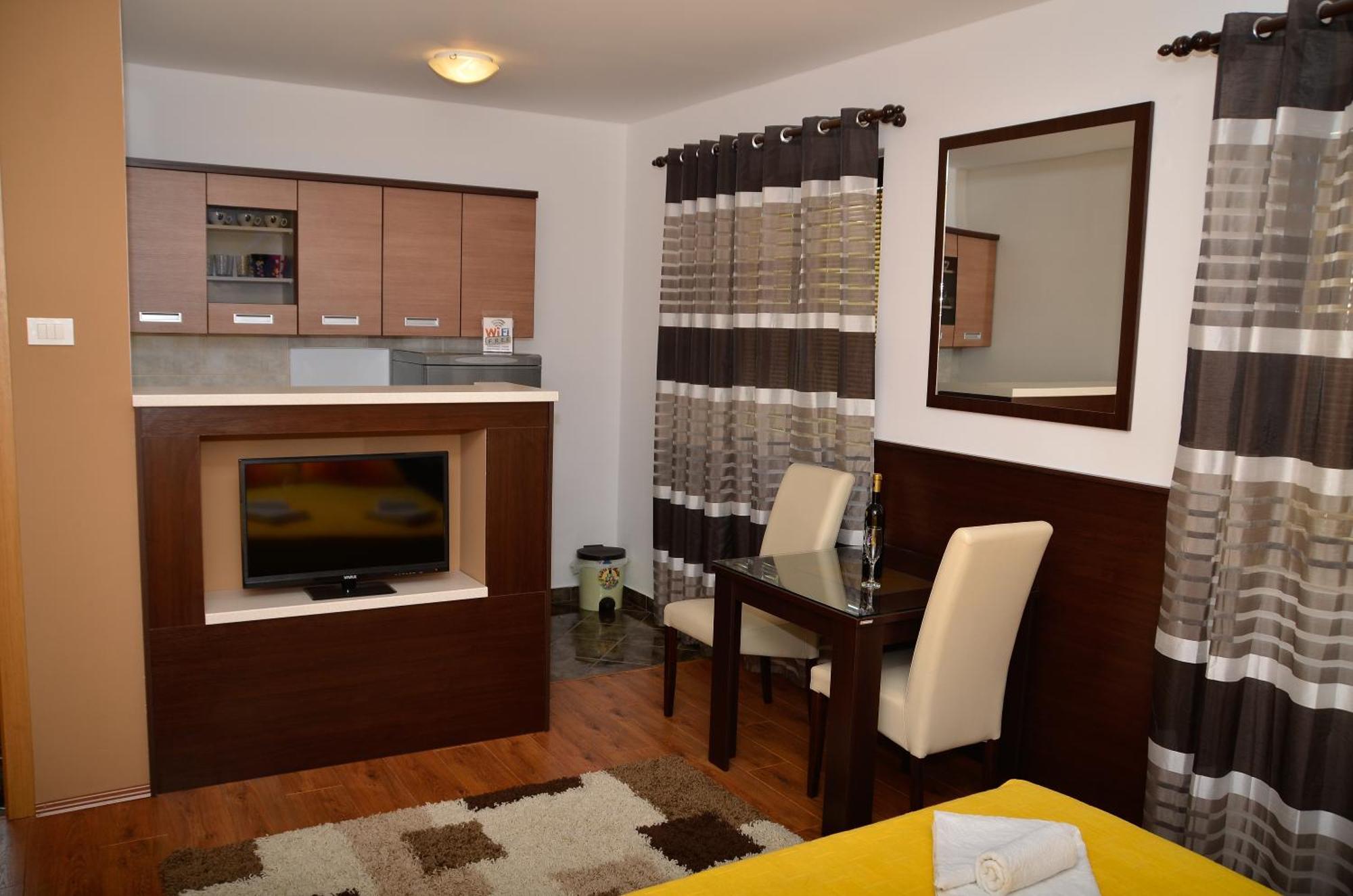Apartments Leo 트레빈예 객실 사진